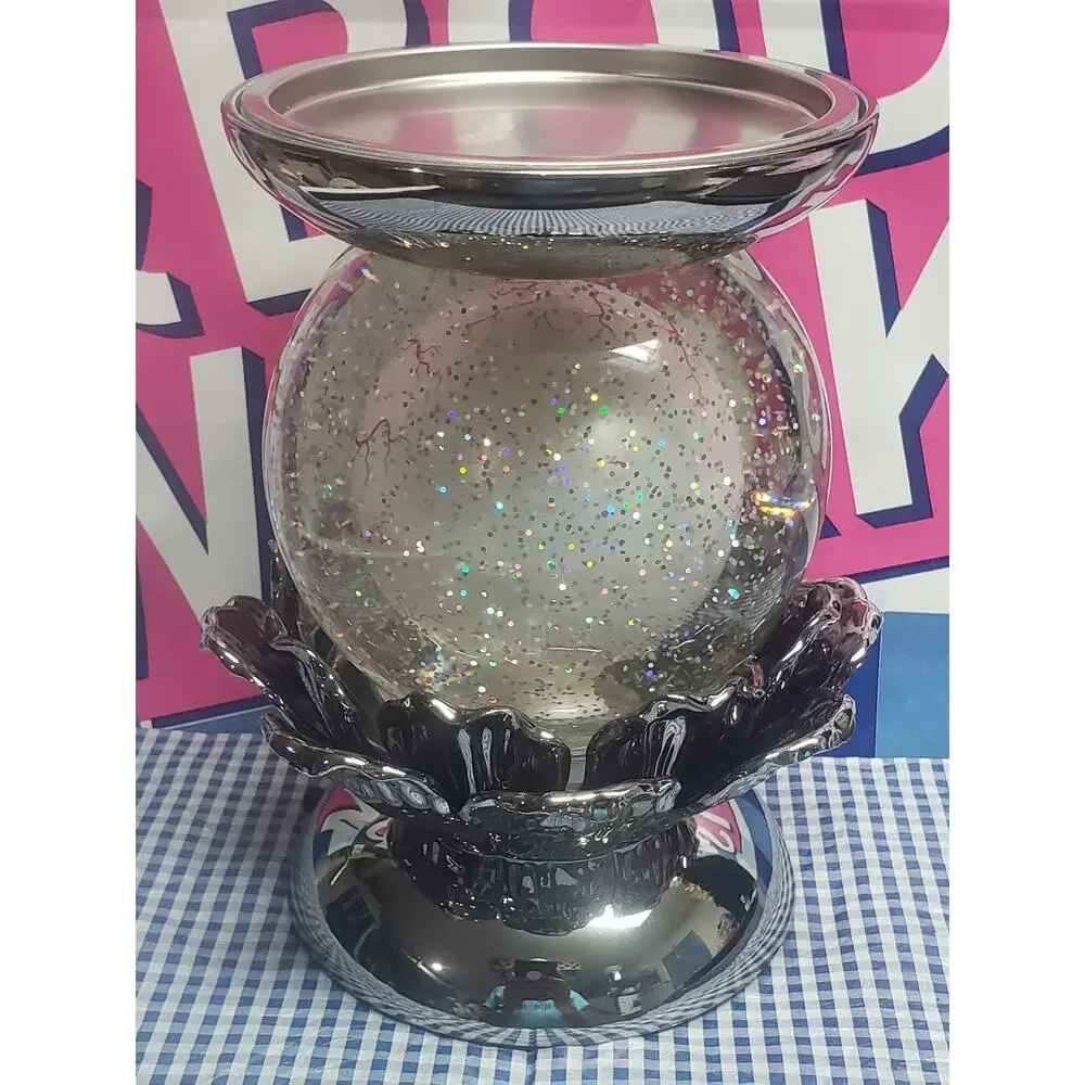 BBW Water Globe Blood Shot Eye Turning Large 3 Wick Candle Holder / Pedestal